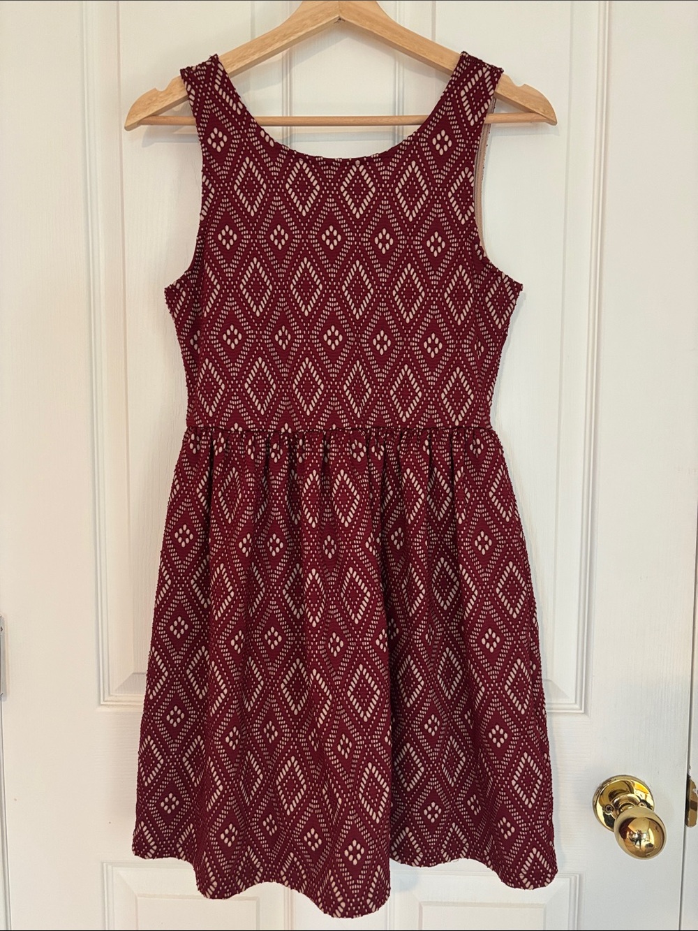 Women’s Sleeveless Diamond-Pattern Red Dress